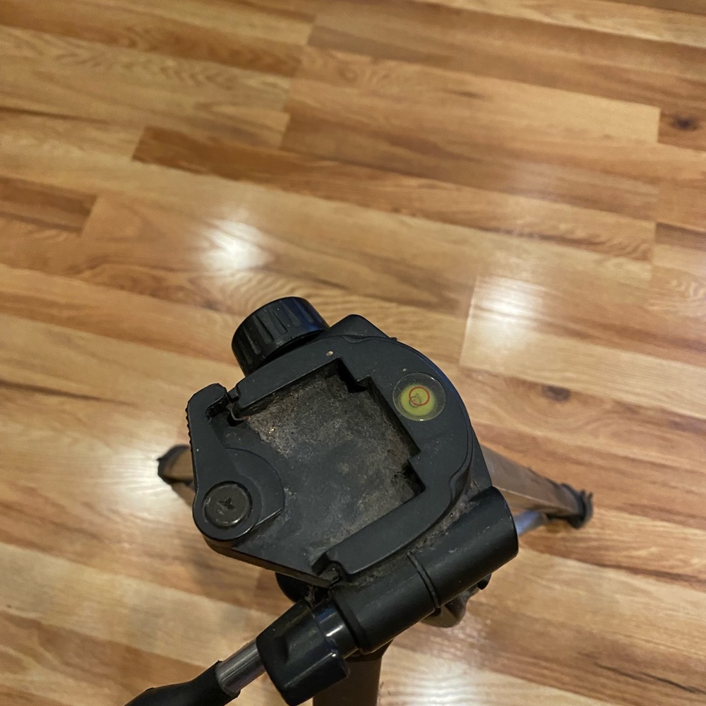 Camera tripod - Picture 3 of 3